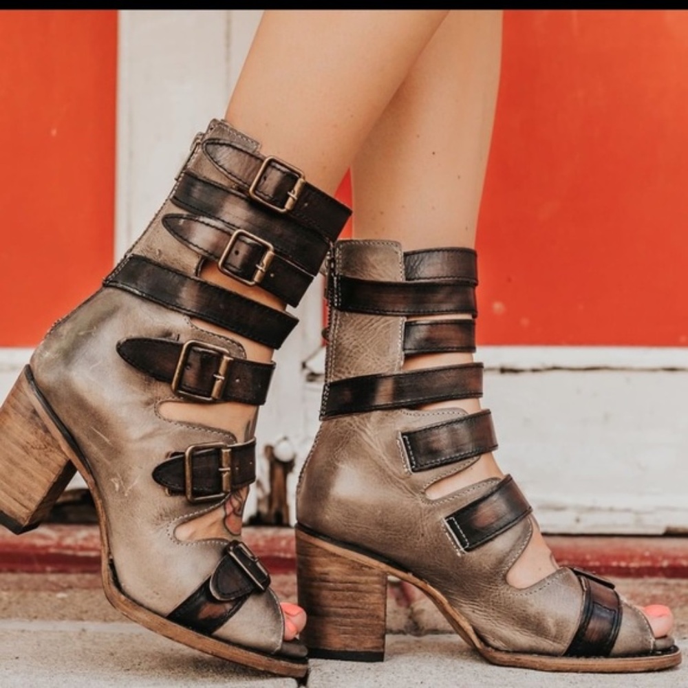 Freebird Stone Bond Gladiator Sandals Boots - DISCONTINUED COLOR size 9